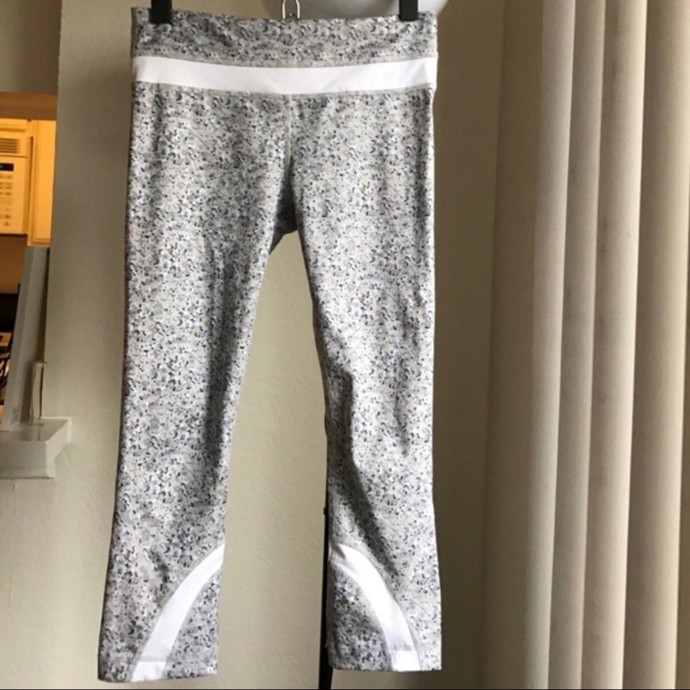 Lululemon Run: Inspire Crop II leggings size 4